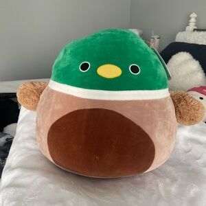 Avery duck squishmallow